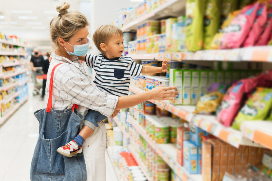 Polacy chcą ograniczyć wydatki na zakupy; fot. shutterstock.com Ponad 40 proc. Polaków zamierza ograniczyć wydatki na bieżące zakupy