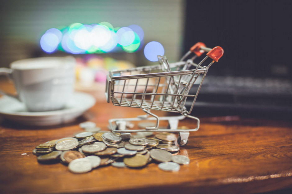 Zmiany w handlu biją w hipermarkety i małe sklepy. Dyskonty i Żabka na podium / fot. shutterstock Zmiany w handlu uderzają w małe i wielkie sklepy