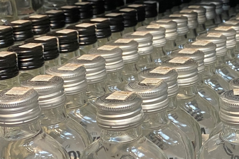 W wakacje Polacy zapłacili za alkohol o blisko 8% więcej niż rok temu / fot. materiały prasowe Coraz droższy alkohol w sklepach w sezonie letnim (analiza)