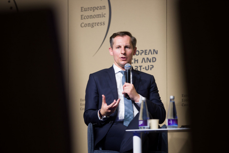 Prawo antymonopolowe nie jest dostosowane do regulowania działalności wielkich firm technologicznych - ocenił prezes UOKiK Tomasz Chróstny / fot. PTWP UOKiK na EEC: prawo antymonopolowe nie jest dostosowane do Big Tech