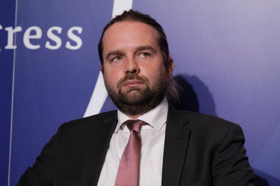 Kacper Nosarzewski, członek zarządu Polskiego Towarzystwa Studiów nad Przyszłością podczas debaty Biznes spożywczy na drodze zrównoważonego rozwoju. EEC: Kryteria etyczne łańcucha dostaw zyskają na znaczeniu