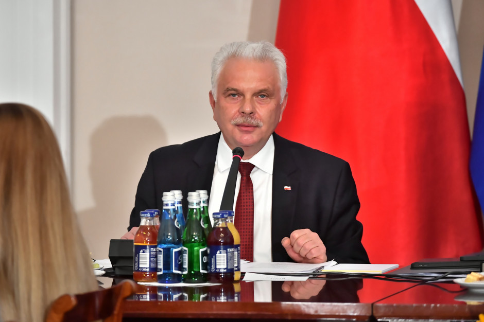 Wiceminister: Podatek cukrowy nie wpłynął na sprzedaż energetyków