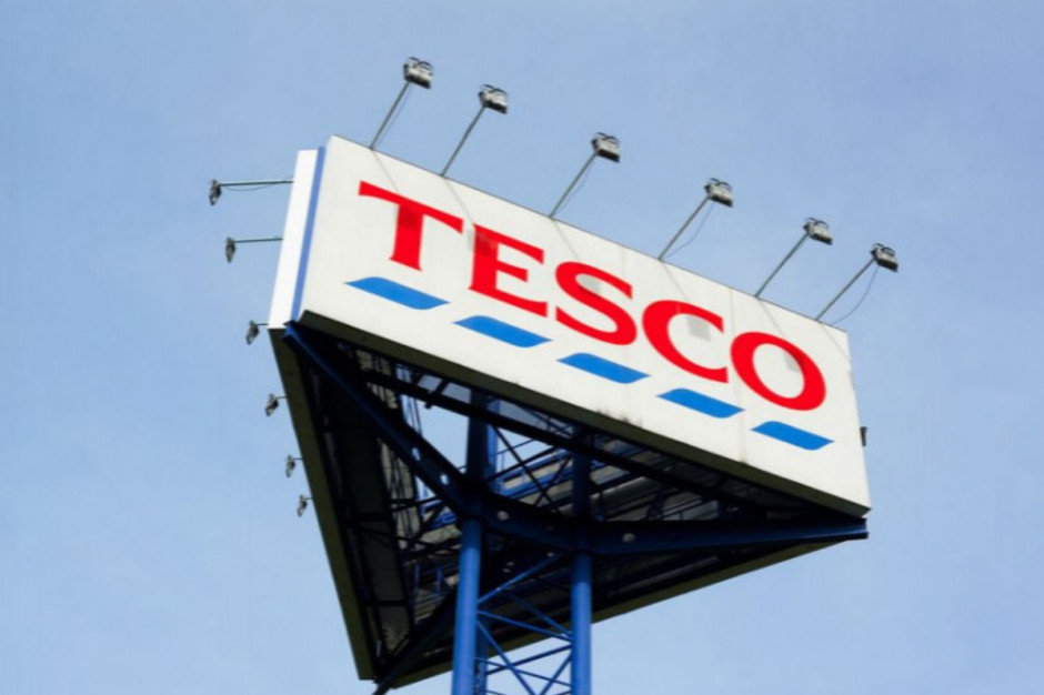 Tesco odnotowało wzrost cen akcji w wyniku spekulacji nt. przejęcia/ fot. Shutterstock Tesco skupuje własne akcje. Broni się przed przejęciem?
