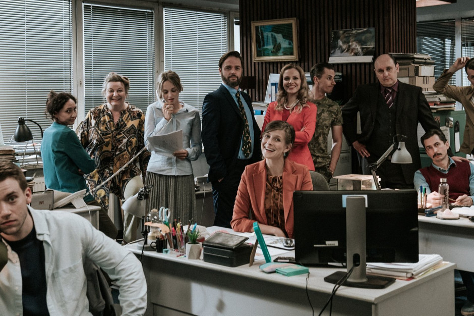 Akcja polskiego The Office toczy się w siedzibie Kropliczanki - firmy produkującej wodę mineralną. fot. mat. pras. Kropliczanka. Czym zajmuje się firma polskiego The Office?
