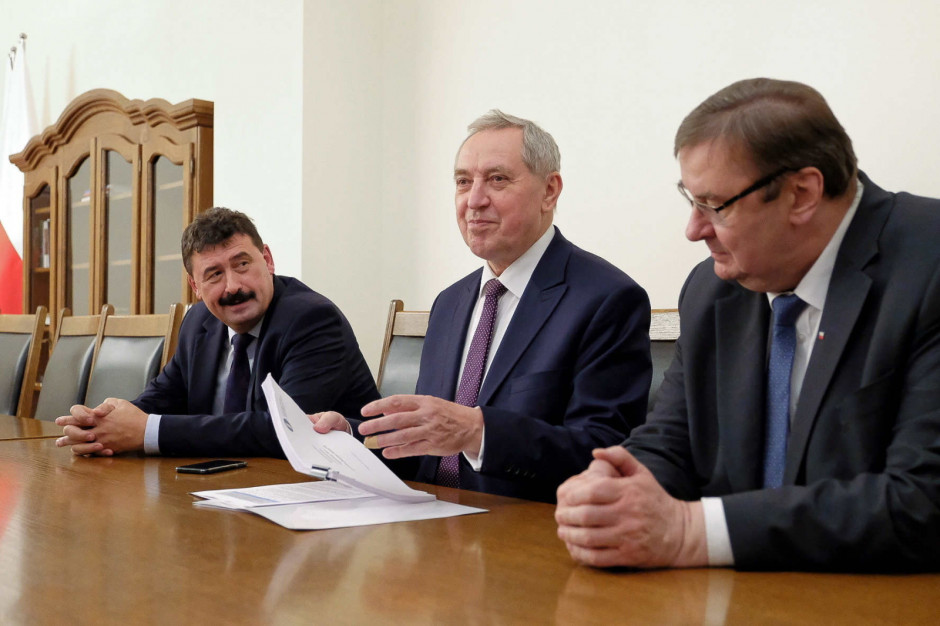 wicepremier i minister rolnictwa Henryk Kowalczyk o AgroUnii; fot. PAP/Mateusz Marek Kowalczyk: Z wszystkimi trzeba rozmawiać. Kołodziejczak ma dobre pomysły