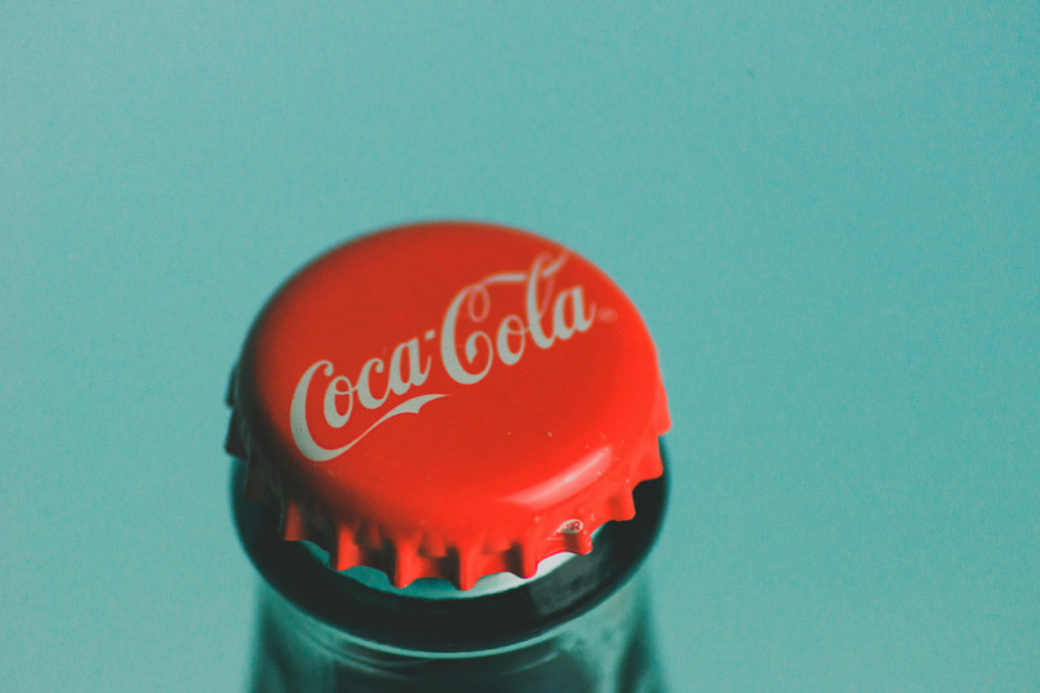 Coca-Cola oczekuje, że w ramach planowanej pierwotnej oferty publicznej (IPO) afrykańskiego oddziału, jego wartość wyniesie przynajmniej 8,1 mld USD fot. unsplash.com Coca-Cola celuje w ponad 8 mld USD wartości