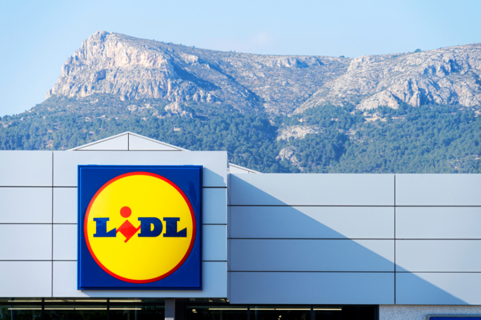 Lidl funkcjonuje w 30 krajach. Sieć oferuje możliwość zdobywania doświadczenia międzynarodowego; fot. shutterstock Praca w Lidl za granicą: Kto może skorzystać z programu?
