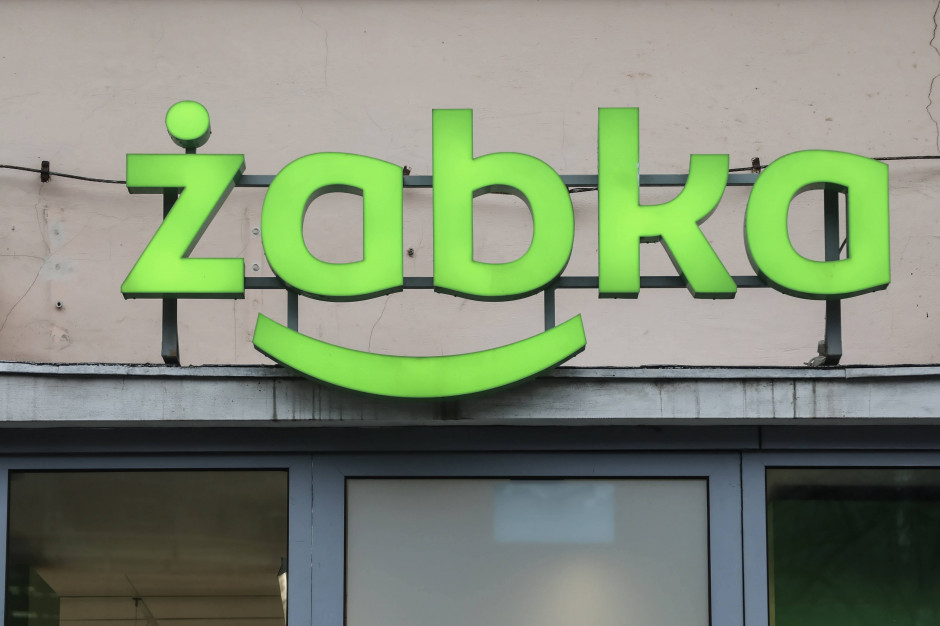 Od 1 listopada 2021 r. wszyscy nowi franczyzobiorcy Żabki dostają dodatkowe 10 tys. zł bonusu finansowego z okazji otwarcia ich placówki. fot. PAP/Wojciech Olkuśnik Otwierasz Żabkę? Dostaniesz 10 tysięcy złotych