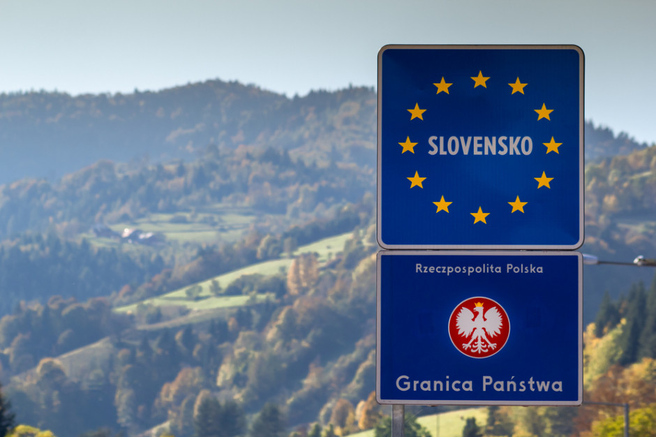 Do centrów handlowych na Słowacji wstęp będą mieć tylko zaszczepieni i ozdrowieńcy; fot. shutterstock Słowacja zaostrza restrykcje dla niezaszczepionych