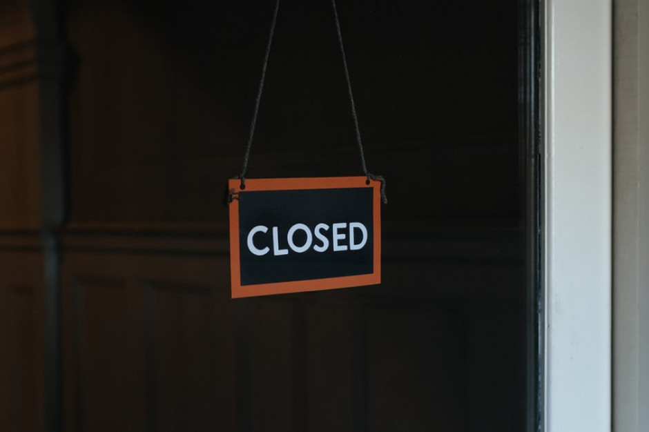 Polacy chcą paszportów covidowych i wprowadzania lokalnych lockdownów / fot. unsplash Polacy chcą, żeby rząd wprowadził lokalne lockdowny