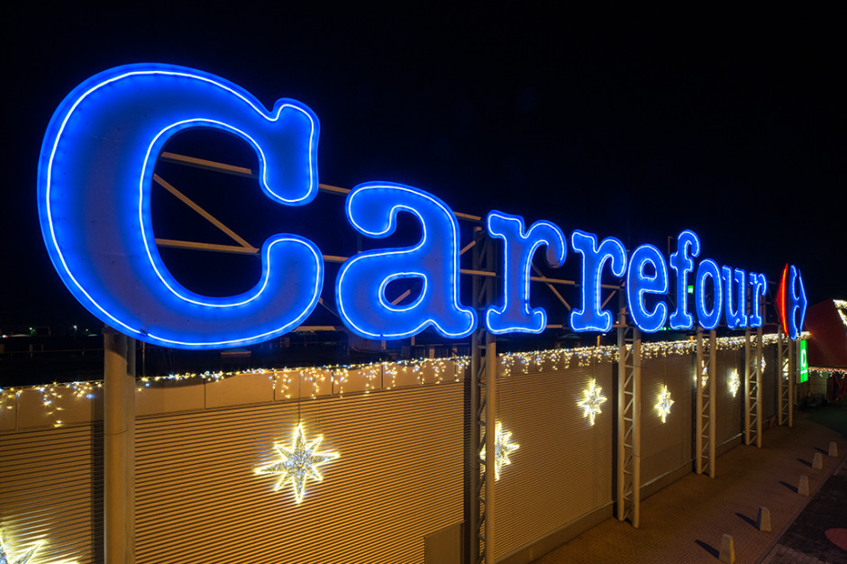 Carrefour wydłuża godziny otwarcia w okresie przedświątecznym