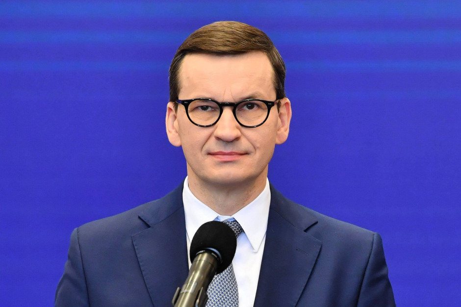 Mateusz Morawiecki broni małych firm. fot. PAP/Radek Pietruszka Premier: Mniejsze przedsiębiorstwa to nie biedafirmy