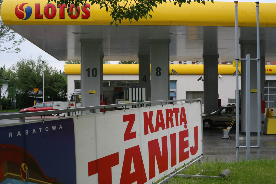Do 14 stycznia 2022 r. PKN Orlen ma przedstawić KE dokumenty związane z przejęciem Lotosu / fot. PTWP Orlen czy zagraniczny kapitał, kto przejmie Grupę Lotos?