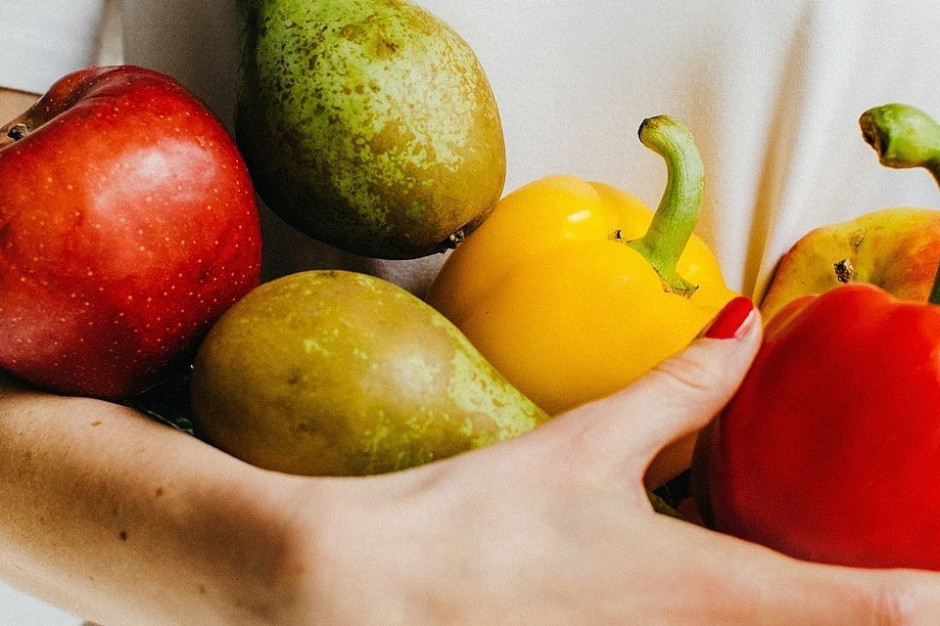 Które owoce i warzywa jedliśmy najczęściej w 2021 roku? (analiza)