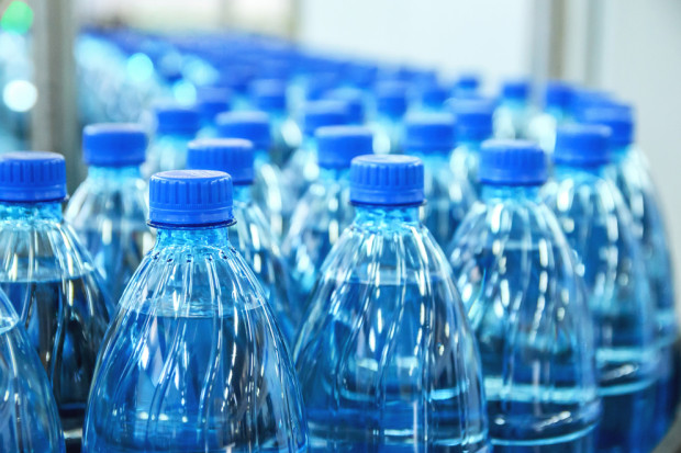 Stowarzyszenie Woda: kaucja na butelki nie powinna być obciążona VAT-em