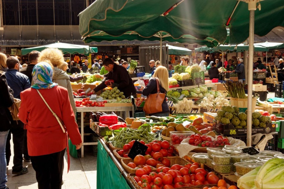Kantar: najpopularniejsze wśród polskich konsumentów owoce i warzywa w marcu