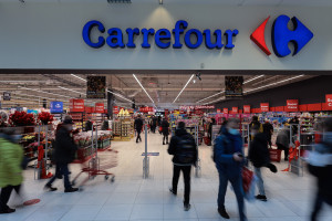 Carrefour Polska sprzedany! Na ten ruch zanosiło się od lat