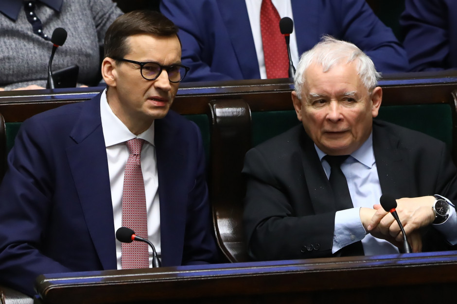 Tusk: za taką cenę benzyny Kaczyński nie najeździ się po Polsce