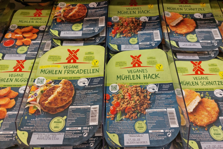 Rügenwalder Mühle specjalizuje się m.in. w produkcji kiełbas (w tym w wersjach do smarowania) i paczkowanych wędlin. fot. shutterstock Przez 150 lat produkowali kiełbasy. Dziś robią biznes na ich zamiennikach