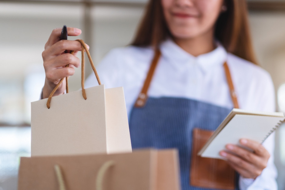 Żabka, Poczta Polska i Pointpack rozwijają współpracę dot. przesyłek, fot. shutterstock Żabka, Poczta Polska i Pointpack rozwijają współpracę dot. przesyłek