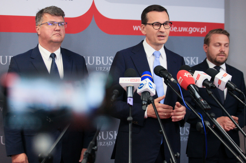 Mateusz Morawiecki oskarża Niemców w sprawie zatrucia Odry. fot. PAP Morawiecki krytykuje Niemców w sprawie Odry.