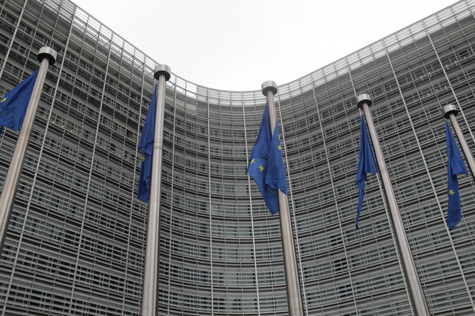 UE wprowadza całkowite zawieszenie umowy o ułatwieniach wizowych z Rosją