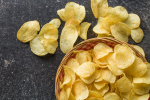 Jak wpływają na zdrowie chipsy ziemniaczane?