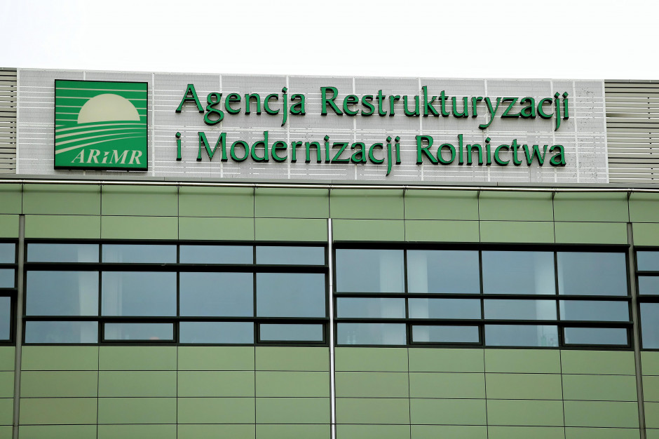 PSL krytykuje rząd PiS. / fot. PAP/Tomasz Gzell PSL: ARiMR próbuje wdrażać programy pomocowe dla rolników, ale system nie działa