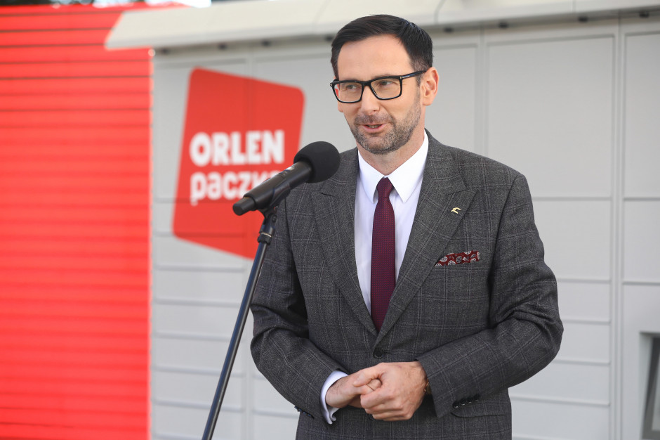 Orlen goni InPost. W 2023 postawi ponad 3000 automatów paczkowych. fot. PAP Orlen goni InPost. W 2023 postawi ponad 3000 automatów paczkowych
