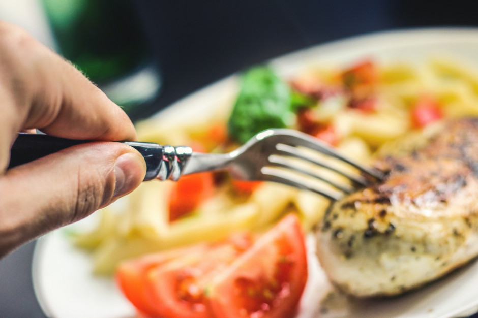 Według FAO zdrowa dieta jest niedostępna dla 3,1 mld osób na świecie. fot. pexels Ponad 3 mld ludzi bez dostępu do zdrowej diety. FAO bije na alarm