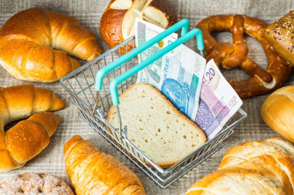 Ile kosztuje najtańszy chleb? W jednej z sieci jest taniej niż rok temu