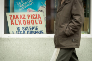 Dostępność alkoholu w Polsce jest zbyt duża? "Będzie z tym walczył każdy rząd"