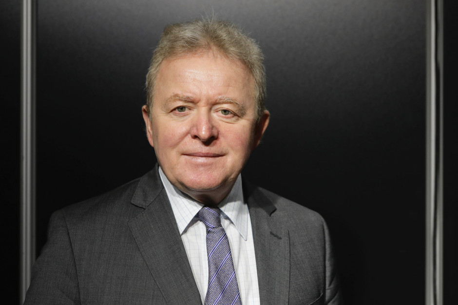 Komisarz Wojciechowski wypowiedział się w sprawie interwencji na rynku mleka /fot. PTWP Komisarz Wojciechowski odpowiedział ws. interwencji na rynku mleka.