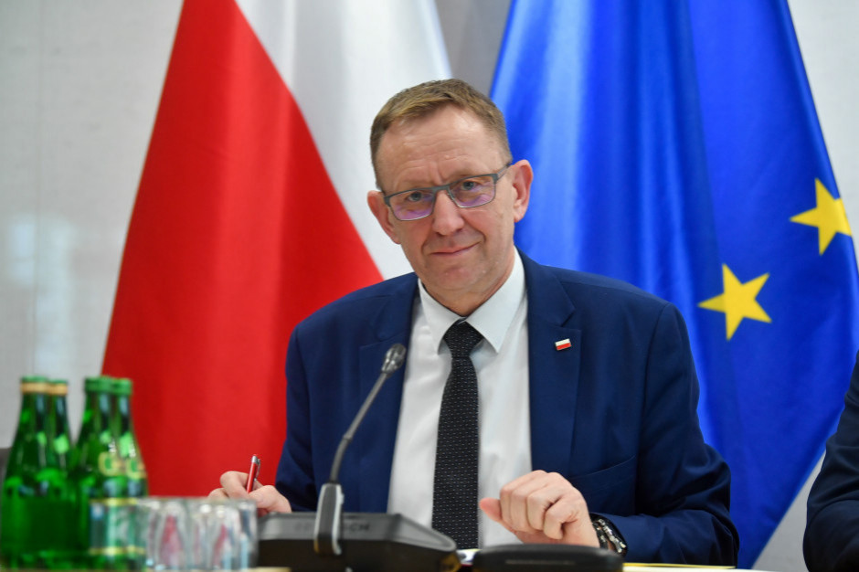 Minister rolnictwa: Będziemy robić wszystko, by polska ziemia była w polskich rękach