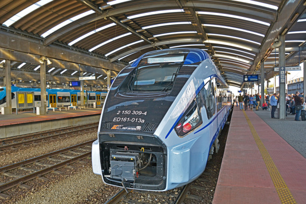 Bilety PKP Intercity w sklepach spożywczych? Przewoźnik szykuje duże zmiany