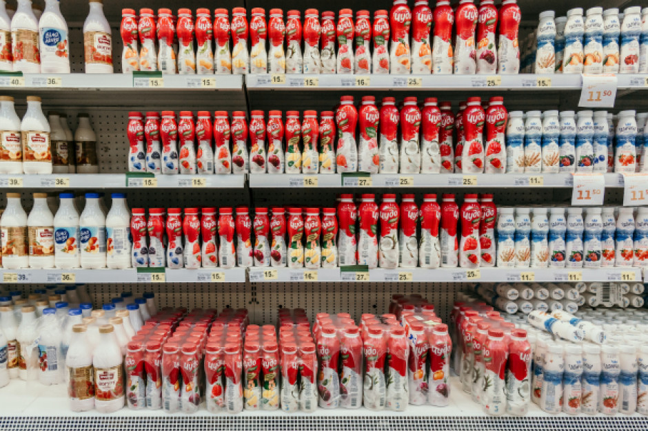 Ceny mleka i nabiału pod presją. Sieci handlowe ścigają się na obniżki