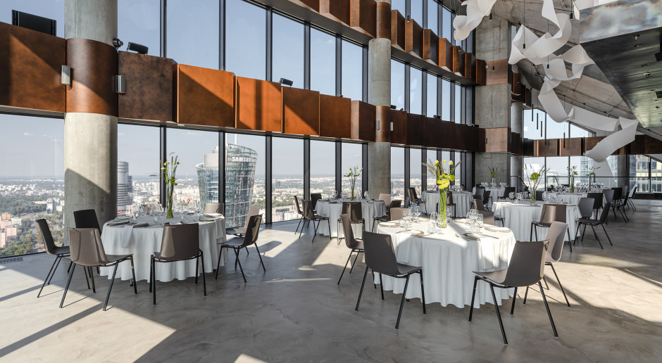 Le propriétaire d’un restaurant réputé à Varsovie lance un nouveau projet au 41e étage d’un gratte-ciel