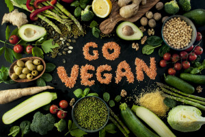"Take it veggie". Co wegetarianie znajdą na półkach znanej sieci handlowej?