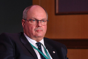 Wysokie koszty i zatrzymanie produkcji. Dlaczego transformacja cyfrowa budzi obawy w firmach spożywczych? (WYWIAD)