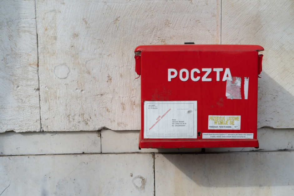 Poczta Polska: zbliża się koniec nadawania papierowych listów i awiz