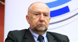 Prof. Babuchowski: Prace nad strategią sektora mleczarskiego niebezpiecznie zwolniły