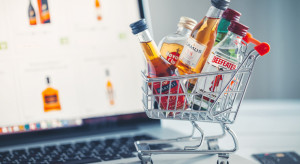 "To nieodpowiedzialne i naiwne”. Czy polskie prawo reguluje handel alkoholem przez internet? (WYWIAD)