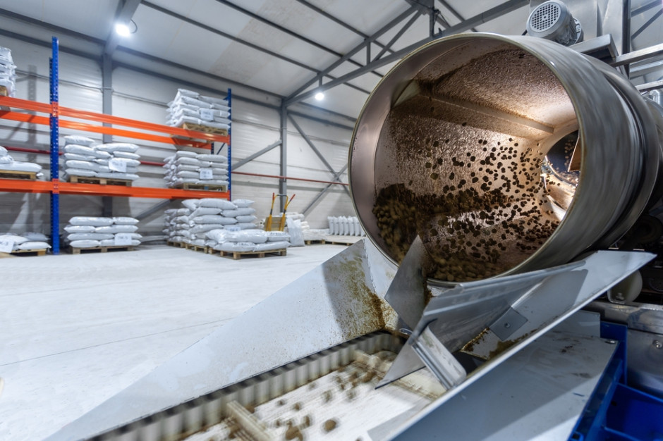 Mięsny gigant przejmuje polskiego producenta karm dla zwierząt