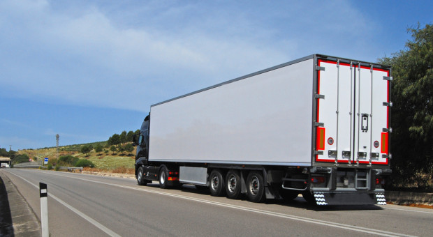 UOKiK stawia zarzuty Biedronce i 32 firmom transportowym