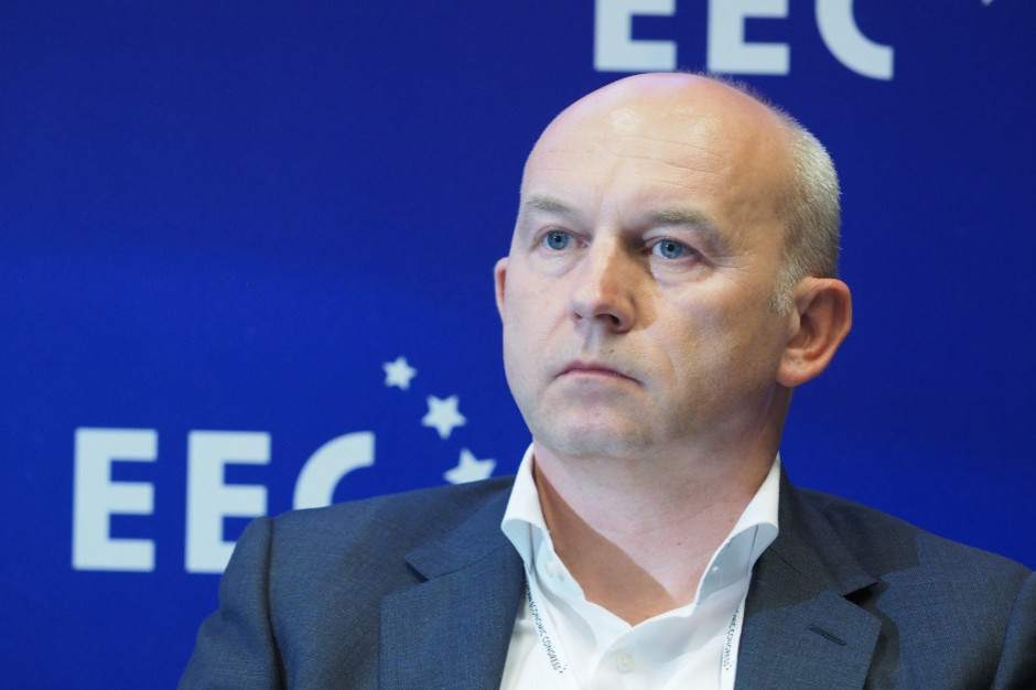 Francuski gigant tnie koszty i zamyka sklepy. Reorganizacja obejmuje