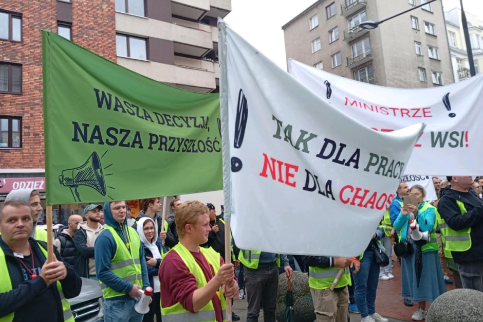 Pracownicy branży rolniczej protestują, jak mówią, w obronie polskiego ...