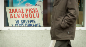 Alkohol daleko od kasy i z brzydką etykietą. Wiceminister zdrowia ujawnia plany