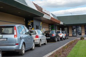 Zaparkował pod McDonald's. Po pół roku przyszło wezwanie do zapłaty 600 zł