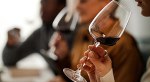 Konflikt na Bliskim Wschodzie może uderzyć w ceny wina. Branża ostrzega