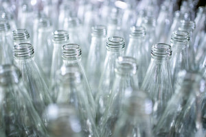 System kaucyjny działa, ale nie dla szkła. Branża tłumaczy, dlaczego